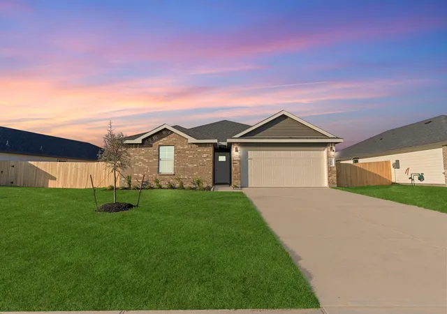 Photo 2 of Sale Pending at 1626 Knox Hl Path, Iowa Colony, TX 77583 | MLS# 4996814 | Listing updated on 2026-09-08