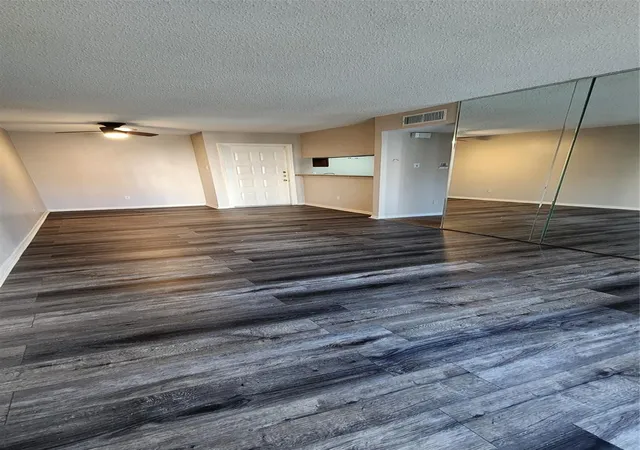 Homes for sale in Houston, TX | 2818 S Bartell Dr #7, Houston, TX 77054 | MLS# 15772003