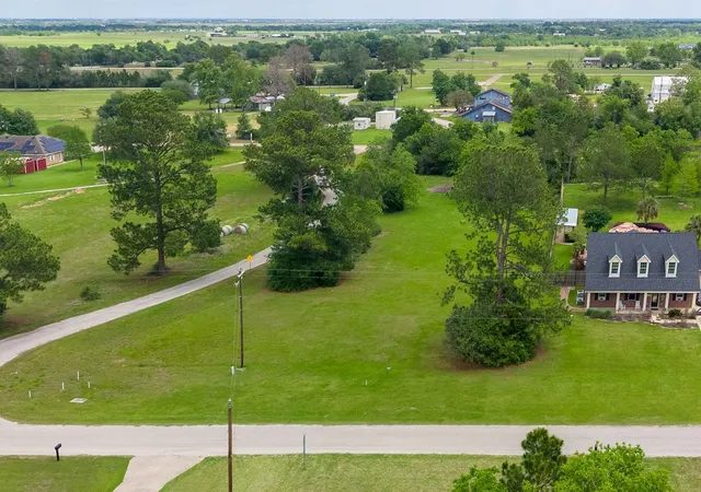 Photo 2 of Sale Pending at 15438 Kitty Hawk Dr, Waller, TX 77484 | MLS# 28747708 | Listing updated on 2026-07-14