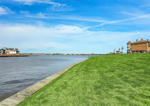 3rd image of 2530 Beacon Cir, League City, TX 77573 | MLS# 56717987
