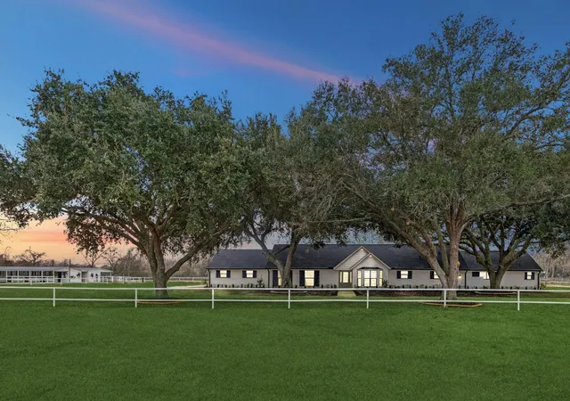 1st image of 6911 Oak Ln, Richmond, TX 77406 | MLS# 94733712