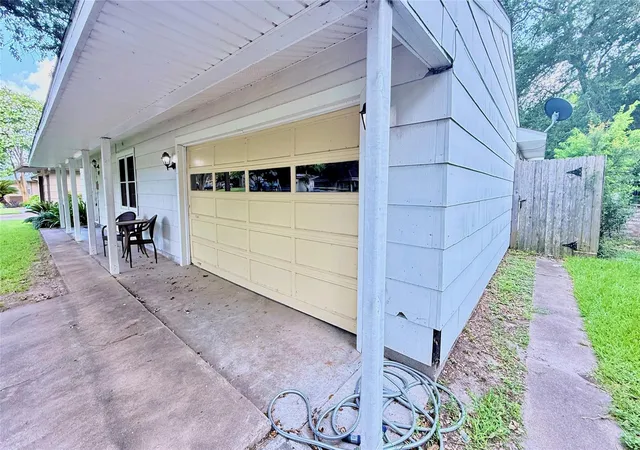 Photo 3 of Single family home for sale at 321 20th Avenue N, Texas City, TX 77590 | MLS# 61496031 | Listing updated on 2026-09-09