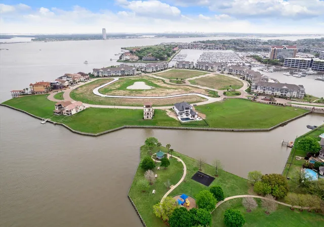 2nd image of 2538 Beacon Cir, League City, TX 77573 | MLS# 40120247