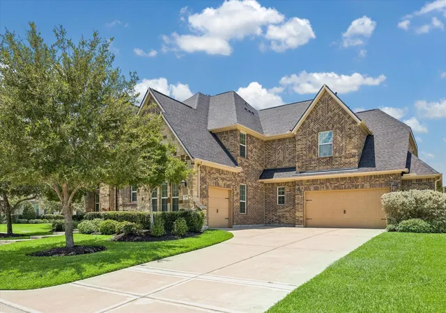 Photo 2 of Single family home for sale at 12810 Shire Mills Ct, Cypress, TX 77429 | MLS# 34180932 | Listing updated on 2026-09-03