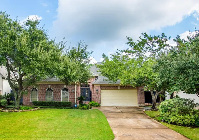 Photo 2 of Single family home for sale at 3039 Bonnebridge Way Blvd, Houston, TX 77082 | MLS# 91258207 | Listing updated on 2026-08-12