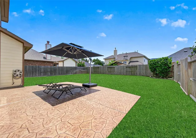Photo 3 of Sale Pending at 8219 Terrace Brk Dr, Houston, TX 77040 | MLS# 98419127 | Listing updated on 2026-09-16