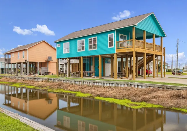 Photo 2 of Single family home for sale at 923 Tidelands Dr, Port Bolivar, TX 77650 | MLS# 82794680 | Listing updated on 2026-07-13