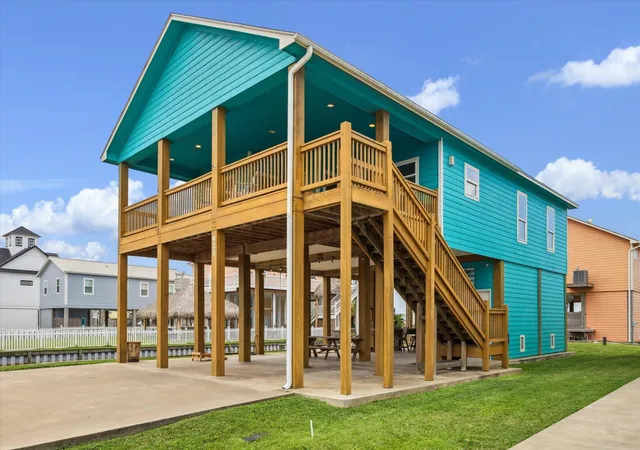 Photo 3 of Single family home for sale at 923 Tidelands Dr, Port Bolivar, TX 77650 | MLS# 82794680 | Listing updated on 2026-07-13
