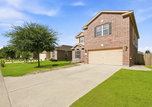 Photo 3 of Single family home for sale at 20527 Marker Ridge Dr, Humble, TX 77338 | MLS# 29272541 | Listing updated on 2026-08-21