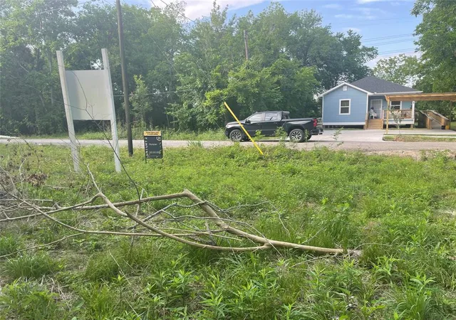 Photo 2 of Land for sale at 4603 Baton Rouge St, Houston, TX 77028 | MLS# 92478327 | Listing updated on 2026-09-03
