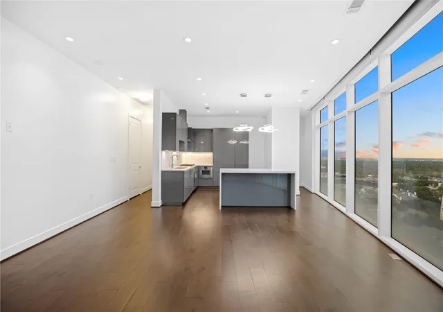 1st image of 4521 San Felipe St #1903, Houston, TX 77027 | MLS# 36486349