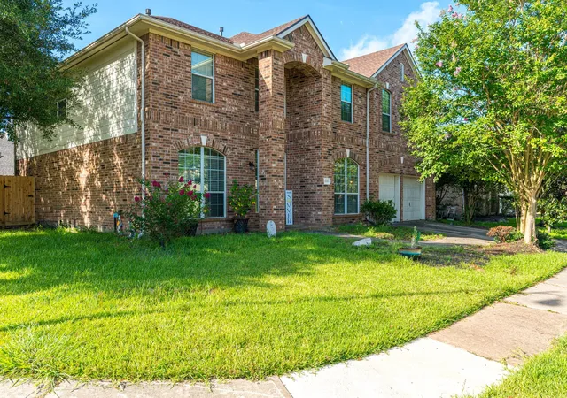 2nd image of 8303 Hayden Cove Dr, Tomball, TX 77375 | MLS# 58141845