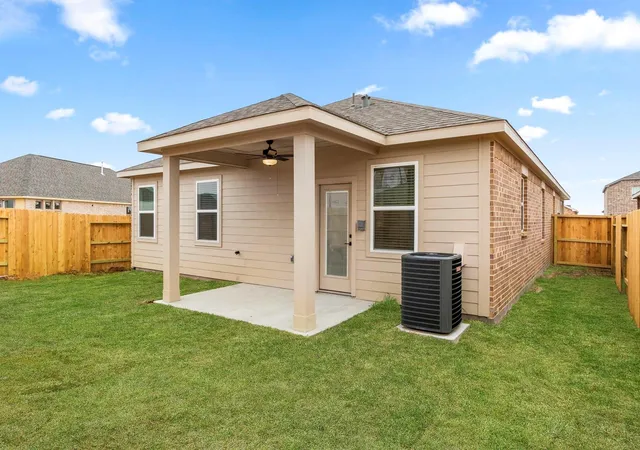 2nd image of 1130 Campside Dr, Beasley, TX 77417 | MLS# 68602411