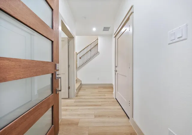 2nd image of 1124 Weiss St, Houston, TX 77009 | MLS# 51317079