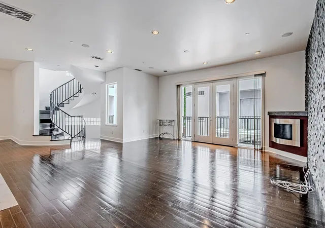 Photo 3 of Single family home for sale at 2025 Colquitt St #E, Houston, TX 77098 | MLS# 8813918 | Listing updated on 2026-08-25