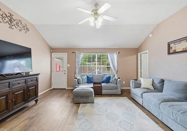Photo 4 of Sale Pending at 2977 Community Dr, Alvin, TX 77511 | MLS# 60816098 | Listing updated on 2026-10-06