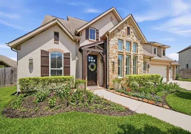 Photo 3 of Single family home for sale at 1433 Hicks Field Ln, League City, TX 77573 | MLS# 76635755 | Listing updated on 2026-09-19