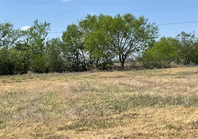 2nd image of 69 Horseshoe Dr, Gonzales, TX 78629 | MLS# 31773678