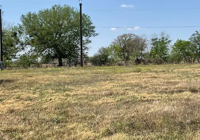 5th image of 69 Horseshoe Dr, Gonzales, TX 78629 | MLS# 31773678