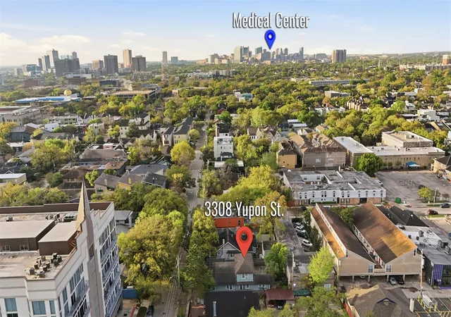 Homes for sale in Houston, TX | 3308 Yupon St, Houston, TX 77006 | MLS# 37199426