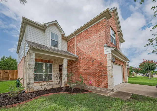 Photo 2 of Single family home for sale at 5003 Forest Moss Ct, Houston, TX 77084 | MLS# 5313769 | Listing updated on 2026-08-23