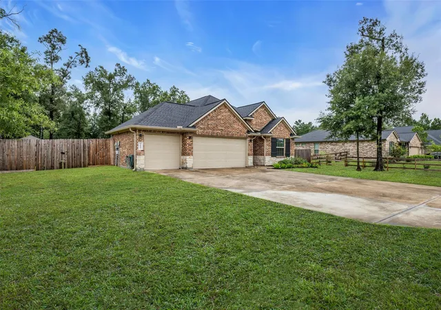 Photo 3 of Single family home for sale at 9199 White Tail Dr, Conroe, TX 77303 | MLS# 41495047 | Listing updated on 2026-09-14