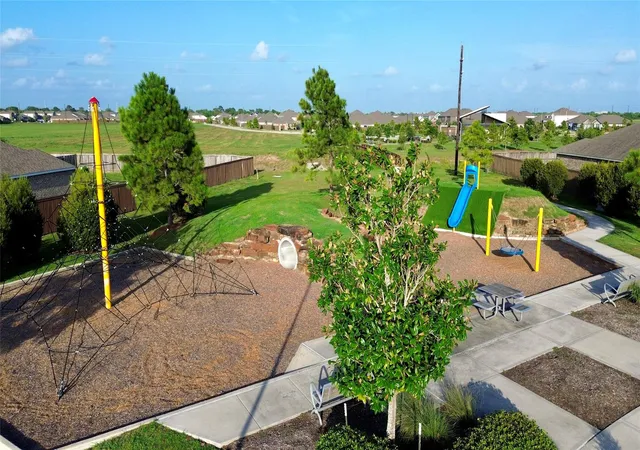 24th image of 7627 Sirocco Ln, Baytown, TX 77523 | MLS# 65430109