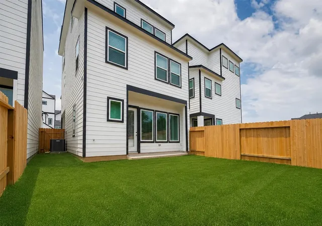 4th image of 8929 Grovner Pl, Houston, TX 77055 | MLS# 76548335
