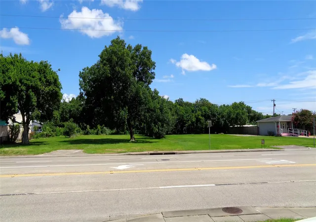 Photo 3 of Land for sale at 2418 25th Avenue N, Texas City, TX 77590 | MLS# 82754706 | Listing updated on 2026-07-05