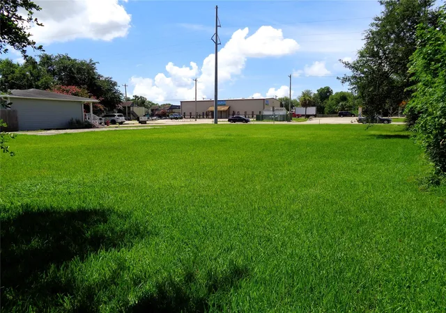 Photo 3 of Land for sale at 2418 25th Avenue N, Texas City, TX 77590 | MLS# 82754706 | Listing updated on 2026-07-05