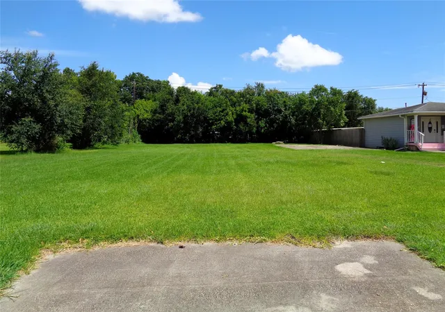 Photo 4 of Land for sale at 2418 25th Avenue N, Texas City, TX 77590 | MLS# 82754706 | Listing updated on 2026-07-05