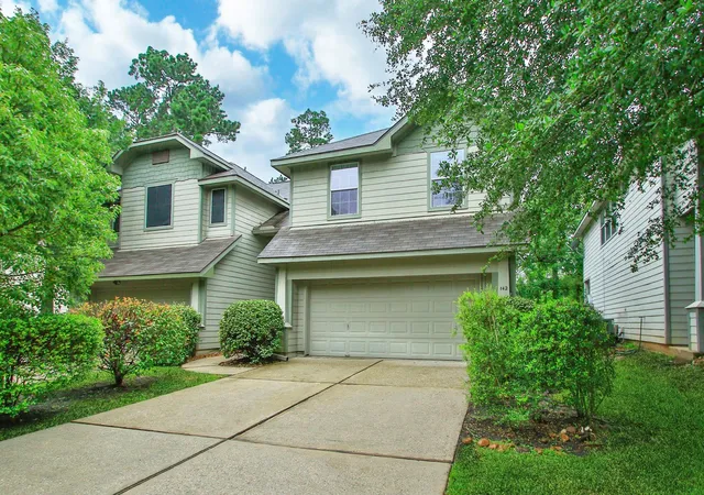 Homes for sale in The Woodlands, TX | 142 W Burberry Cir, The Woodlands, TX 77384 | MLS# 43521886