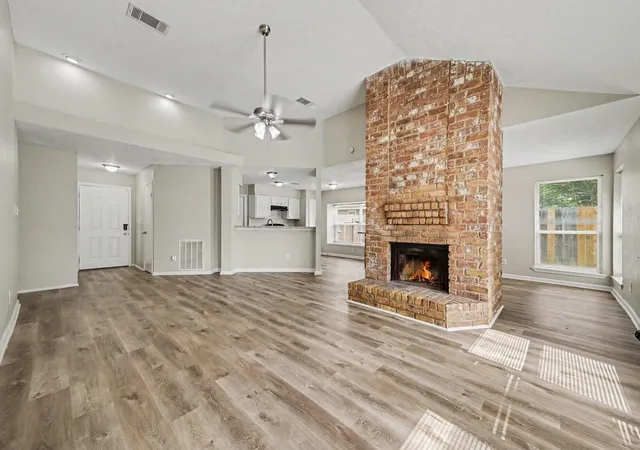 Photo 4 of Single family home for sale at 2710 Village Cir Dr, Katy, TX 77493 | MLS# 40409895 | Listing updated on 2026-09-10