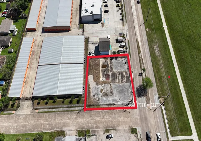 2nd image of 13103 Hiram Clarke Rd, Houston, TX 77045 | MLS# 67726451
