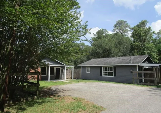 Photo 3 of Single family home for sale at 4306 Gatewood Rd, Crosby, TX 77532 | MLS# 37216061 | Listing updated on 2026-08-10