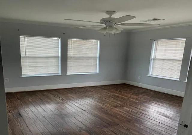image of 3815 Baden St, Houston, TX 77009 | MLS# 22838904