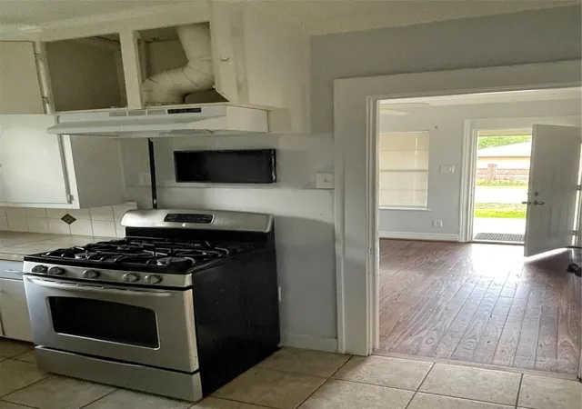 image of 3815 Baden St, Houston, TX 77009 | MLS# 22838904