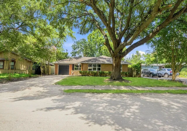 2nd image of 6514 Neff St, Houston, TX 77074 | MLS# 3597938