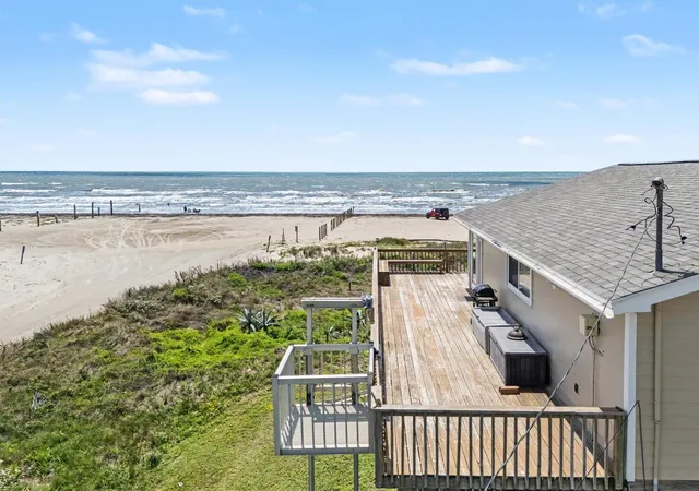 Homes for sale in Jamaica Beach, TX | 16505 Jamaica Beach Rd, Jamaica Beach, TX 77554 | MLS# 78867756