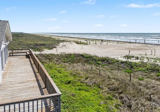 Homes for sale in Jamaica Beach, TX | 16505 Jamaica Beach Rd, Jamaica Beach, TX 77554 | MLS# 78867756