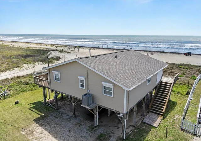 Homes for sale in Jamaica Beach, TX | 16505 Jamaica Beach Rd, Jamaica Beach, TX 77554 | MLS# 78867756