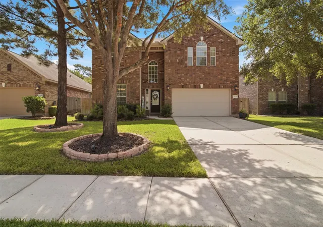 Photo 3 of Sale Pending at 13846 Mckinney Crk Ln, Houston, TX 77044 | MLS# 81533599 | Listing updated on 2026-09-12