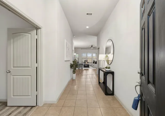 Photo 2 of Sale Pending at 2502 Tiger Eye Dr, Rosharon, TX 77583 | MLS# 73109446 | Listing updated on 2026-09-01