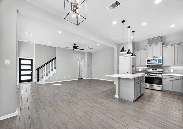 Photo 2 of Townhouse for sale at 477 Long Leaf Pine Dr, Montgomery, TX 77316 | MLS# 24967337 | Listing updated on 2026-05-06