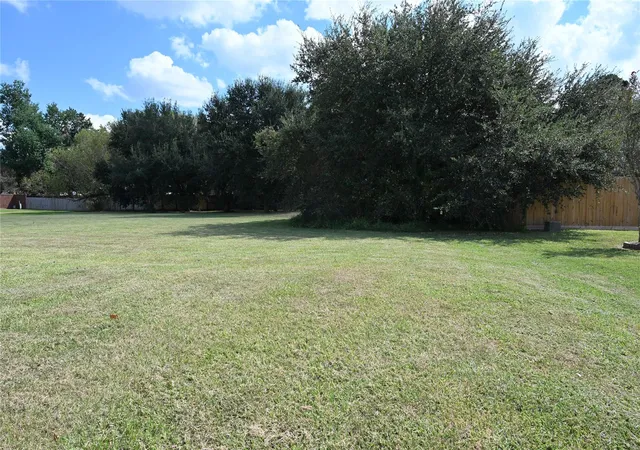 Photo 2 of Land for sale at 00 West Shore Dr, Willis, TX 77318 | MLS# 86998047 | Listing updated on 2026-06-18