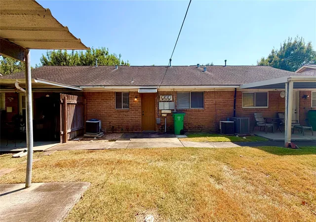 Photo 2 of Sale Pending at 2214 Buchanan Dr, Baytown, TX 77520 | MLS# 71379965 | Listing updated on 2026-09-17