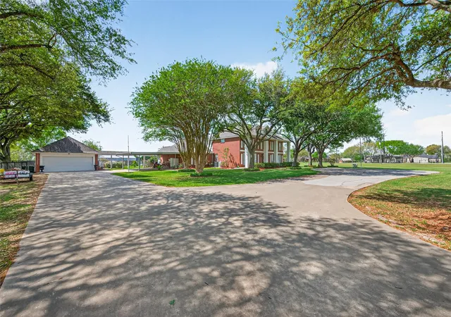 Photo 3 of Single family home for sale at 1608 Krenek Rd, Crosby, TX 77532 | MLS# 8831479 | Listing updated on 2026-06-16