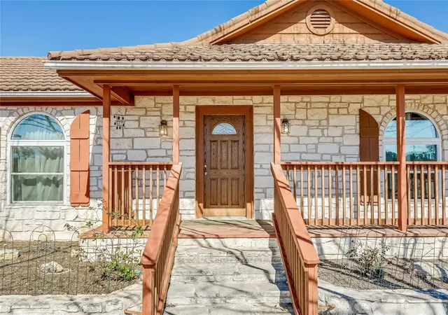 5th image of 20902 Twisting Trl, Lago Vista, TX 78645 | MLS# 78756159