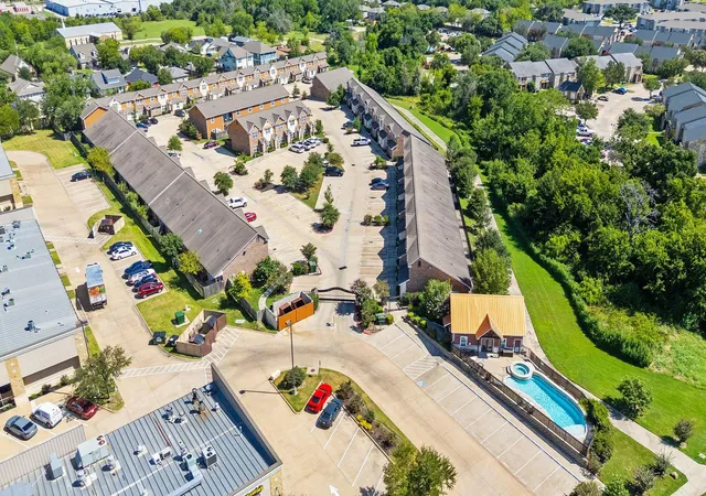image of 301 Sw Pkwy, College Station, TX 77840