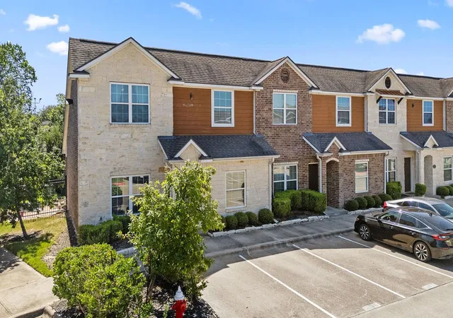 image of 301 Sw Pkwy, College Station, TX 77840